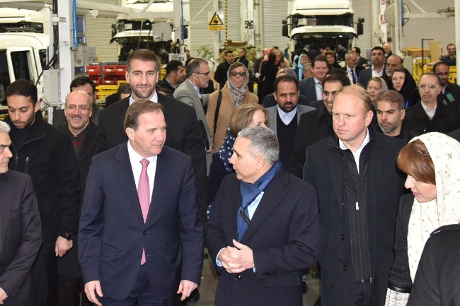 بازدید نخست وزیر سوئد از خط تولید اسکانیا در ایران